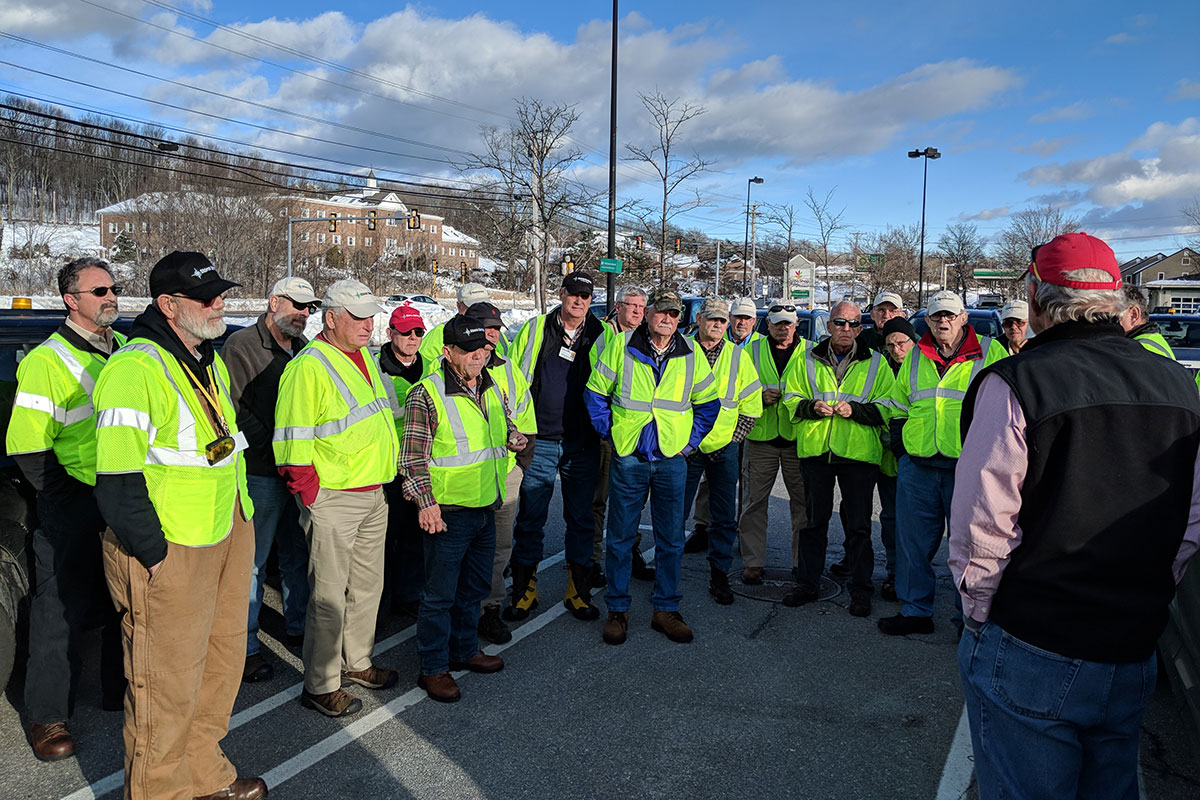 Line crew pre-work safety briefing.